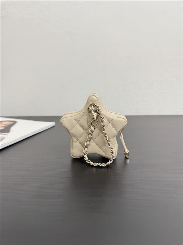 2026127215433633 700